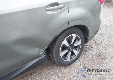 2018 Subaru Forester 2.5I из США, поврежденный, VIN JF2SJABCXJH515286